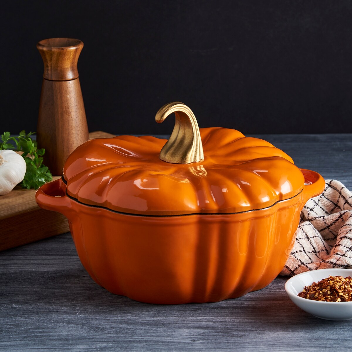 4Qt Enamel Cast Iron Dutch Oven - Orange Pumpkin