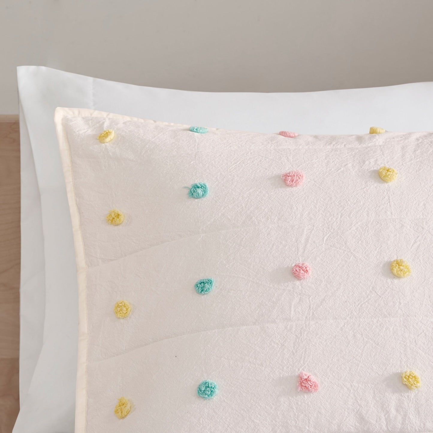 Intelligent Design Kids Ensley Pom Pom Cotton Jacquard Quilt Set with Throw Pillows