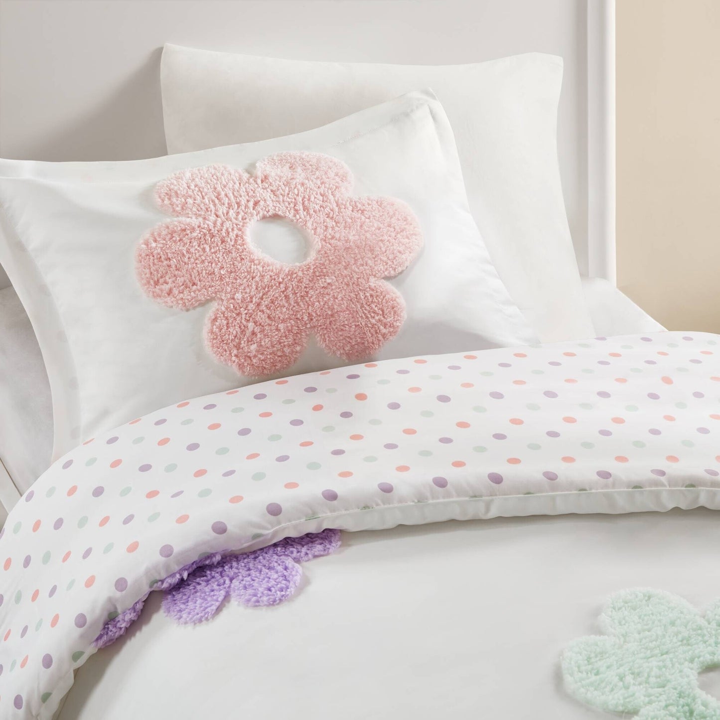 Intelligent Design Kids Madeline Floral Reversible Tufted Chenille Duvet Cover Set