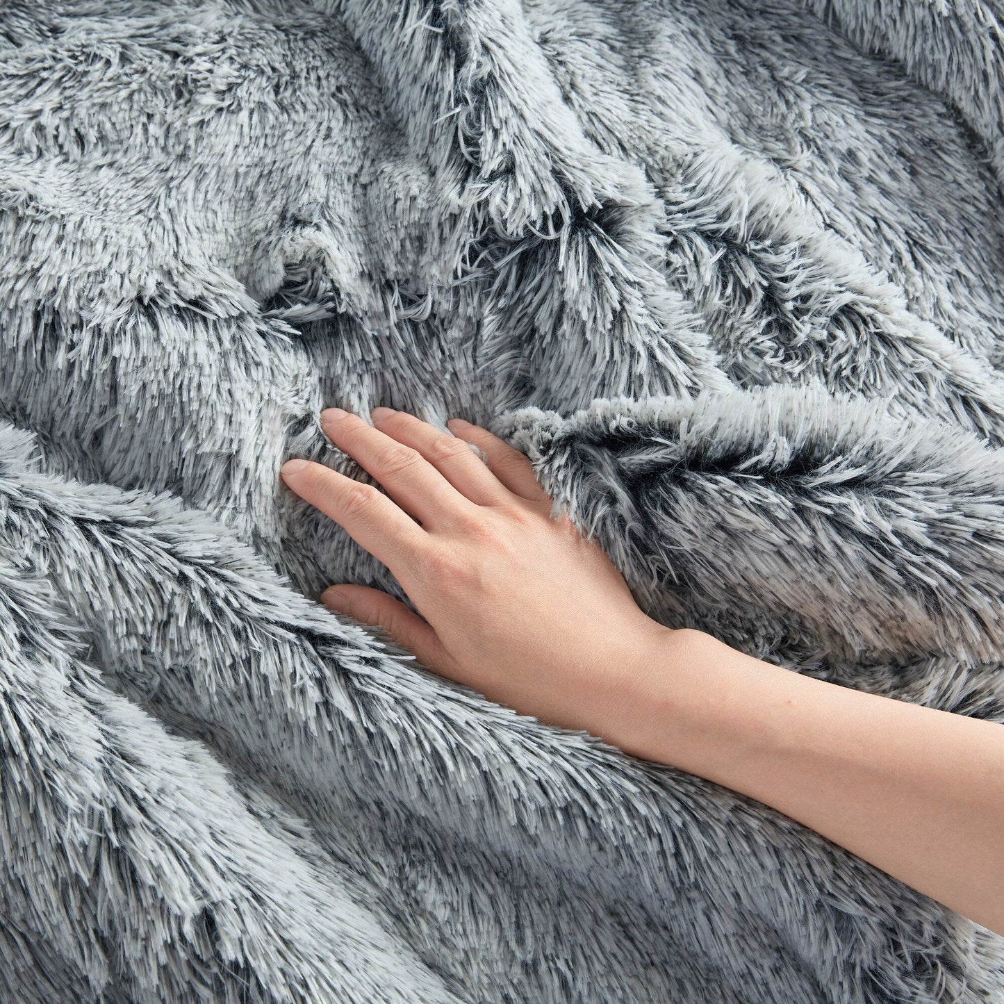 Intelligent Design Leena Shaggy Long Fur Comforter Mini Set