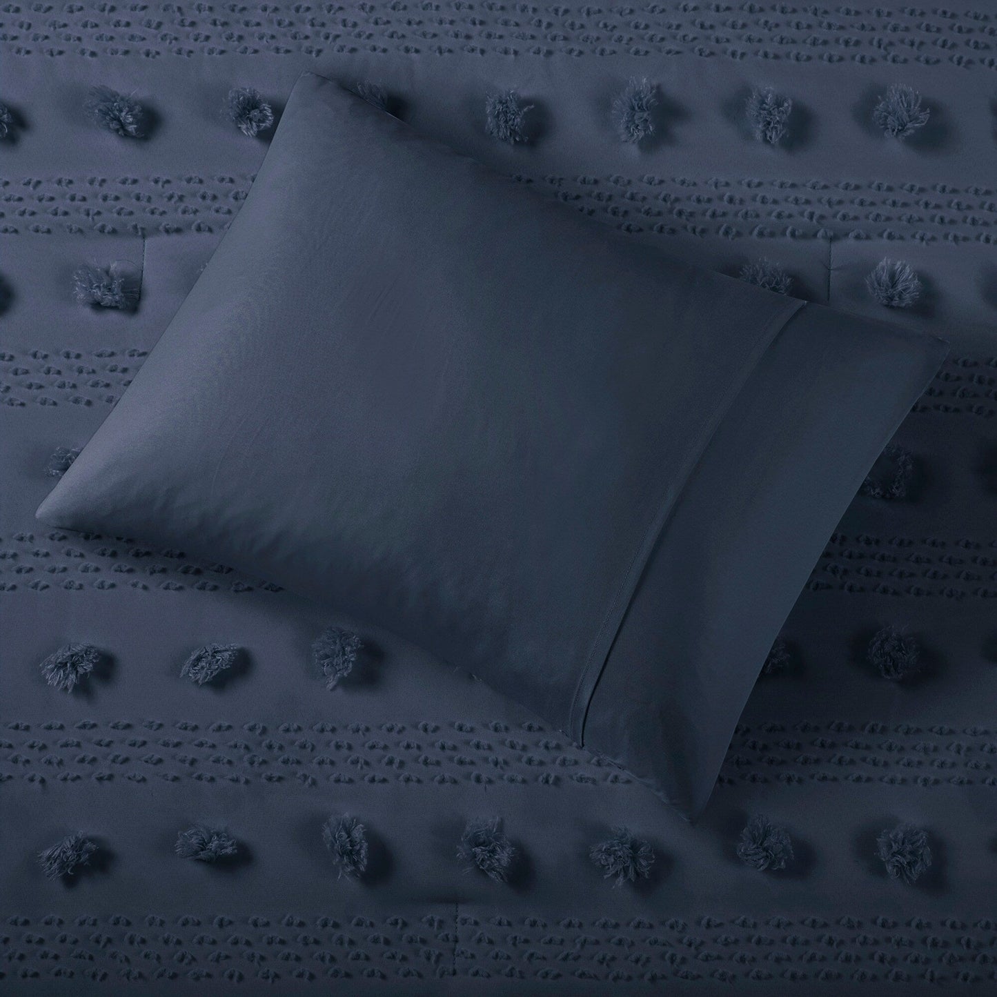 Intelligent Design Vera Clip Jacquard Comforter Set