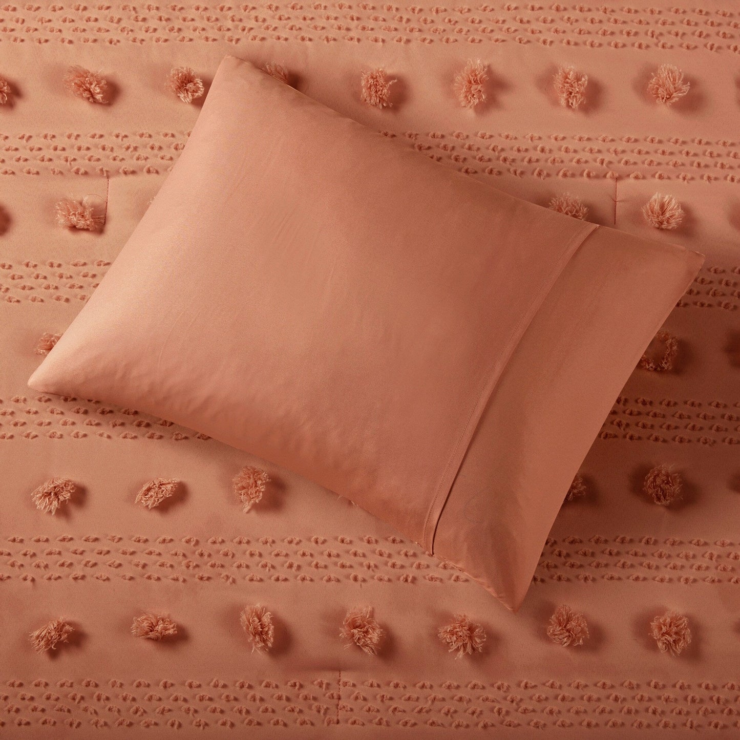 Intelligent Design Vera Clip Jacquard Comforter Set