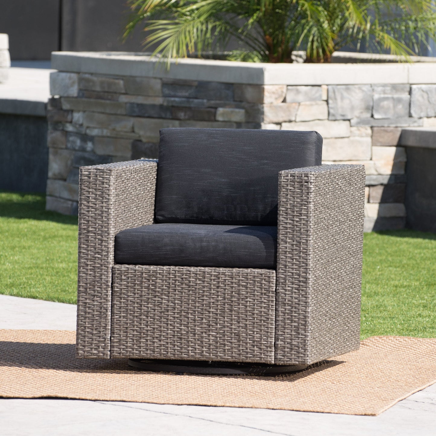 Puerta Outdoor Wicker Swivel Club Chair by Christopher Knight Home