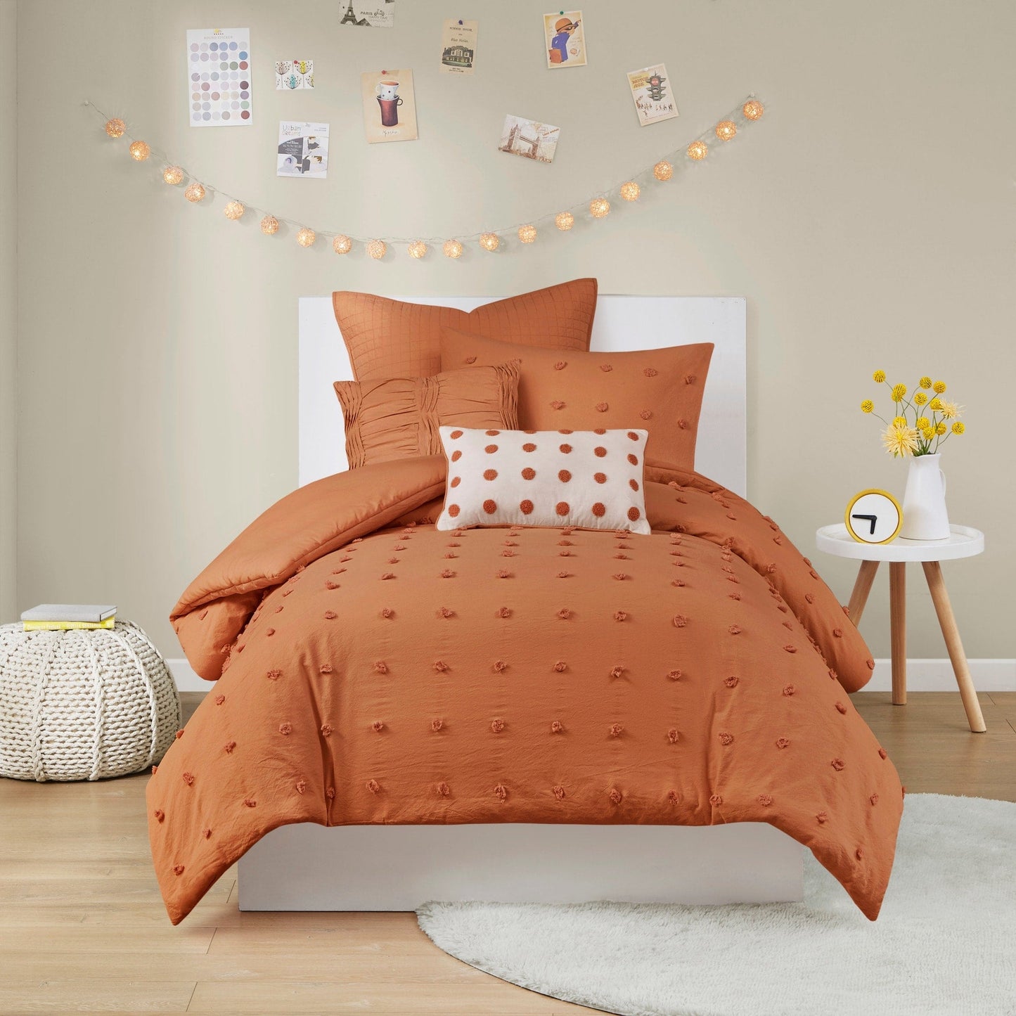 Intelligent Design Maize Cotton Jacquard Duvet Cover Set with Euro Shams and Throw Pillows