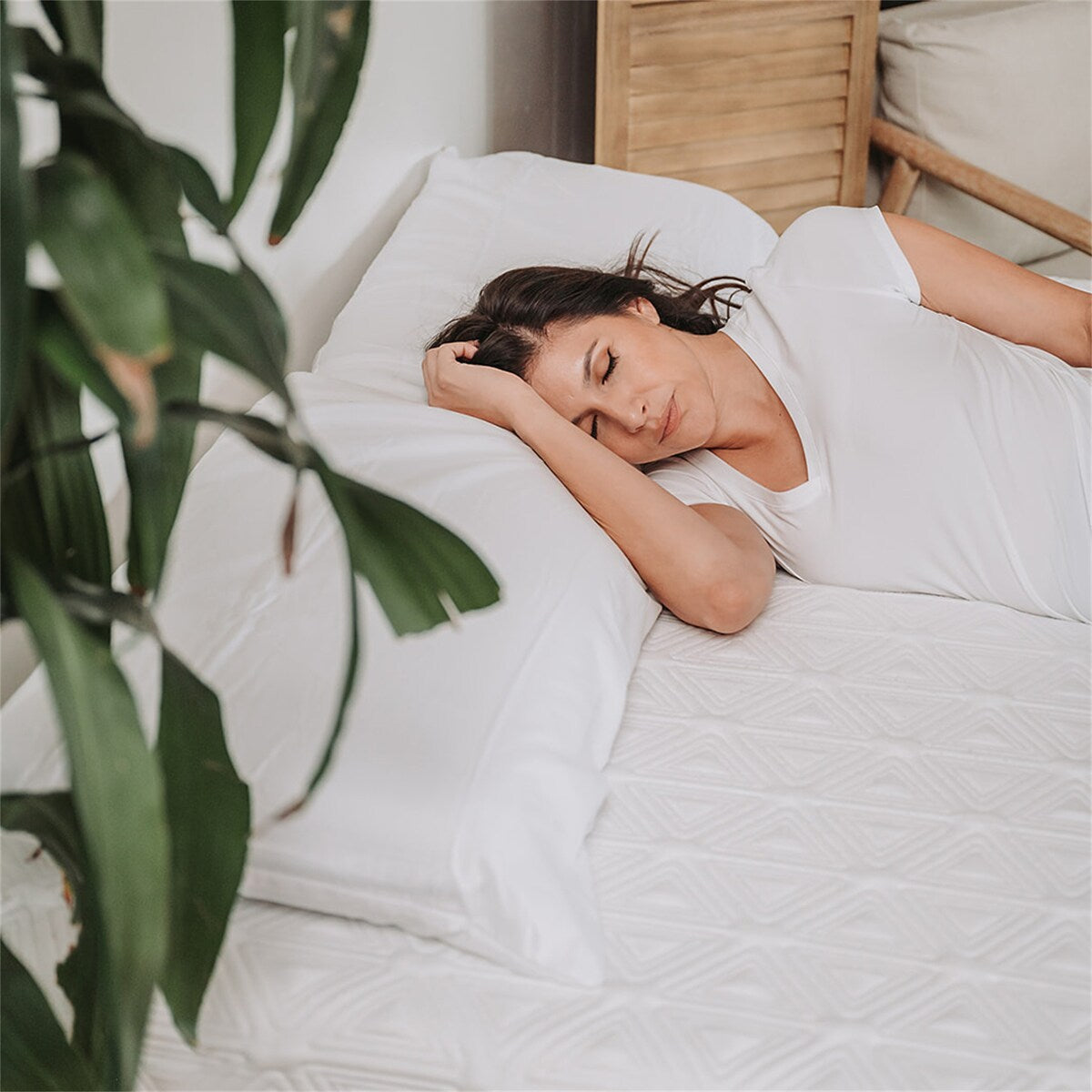 10 Gel Memory Foam Mattress California King Size in White Dark Gray