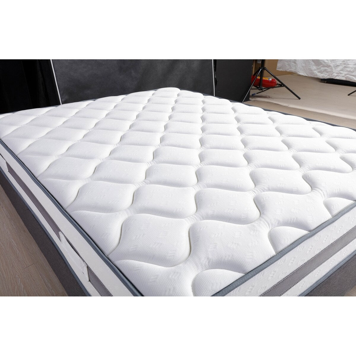 10 Tight Top Gel Memory Foam Innerspring Mattress With Pocket Spring