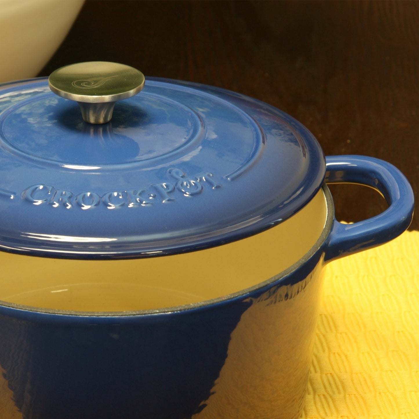 5 Quart Round Enameled Cast Iron Dutch Oven in Ocean
