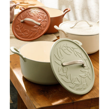 Bloomhouse 7 Qt Cast Iron Dutch Oven W/ Embossed Lid, European Glossy Enamel, & Walnut Wood Trivet