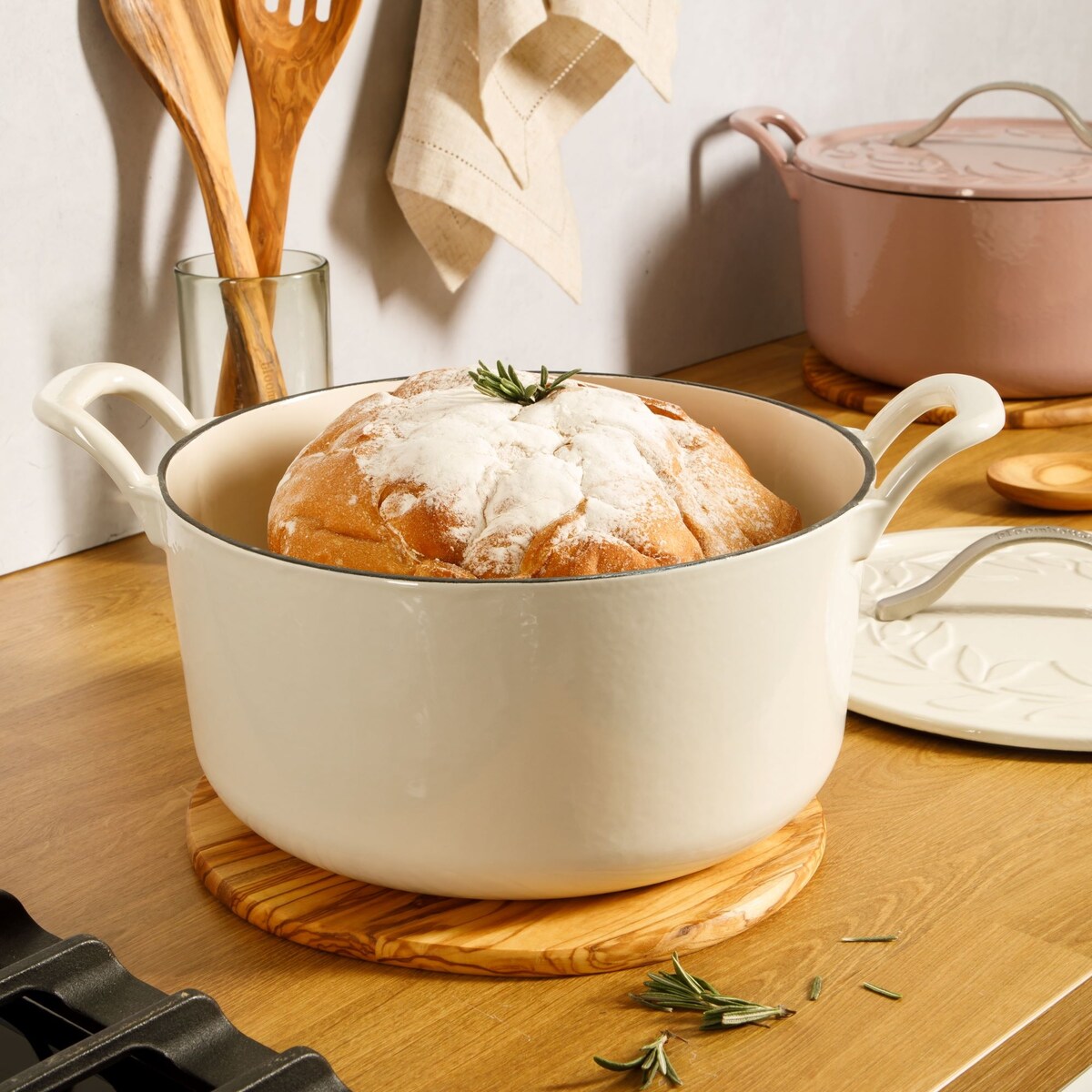 Bloomhouse 7 Qt Cast Iron Dutch Oven W/ Embossed Lid, European Glossy Enamel, & Walnut Wood Trivet