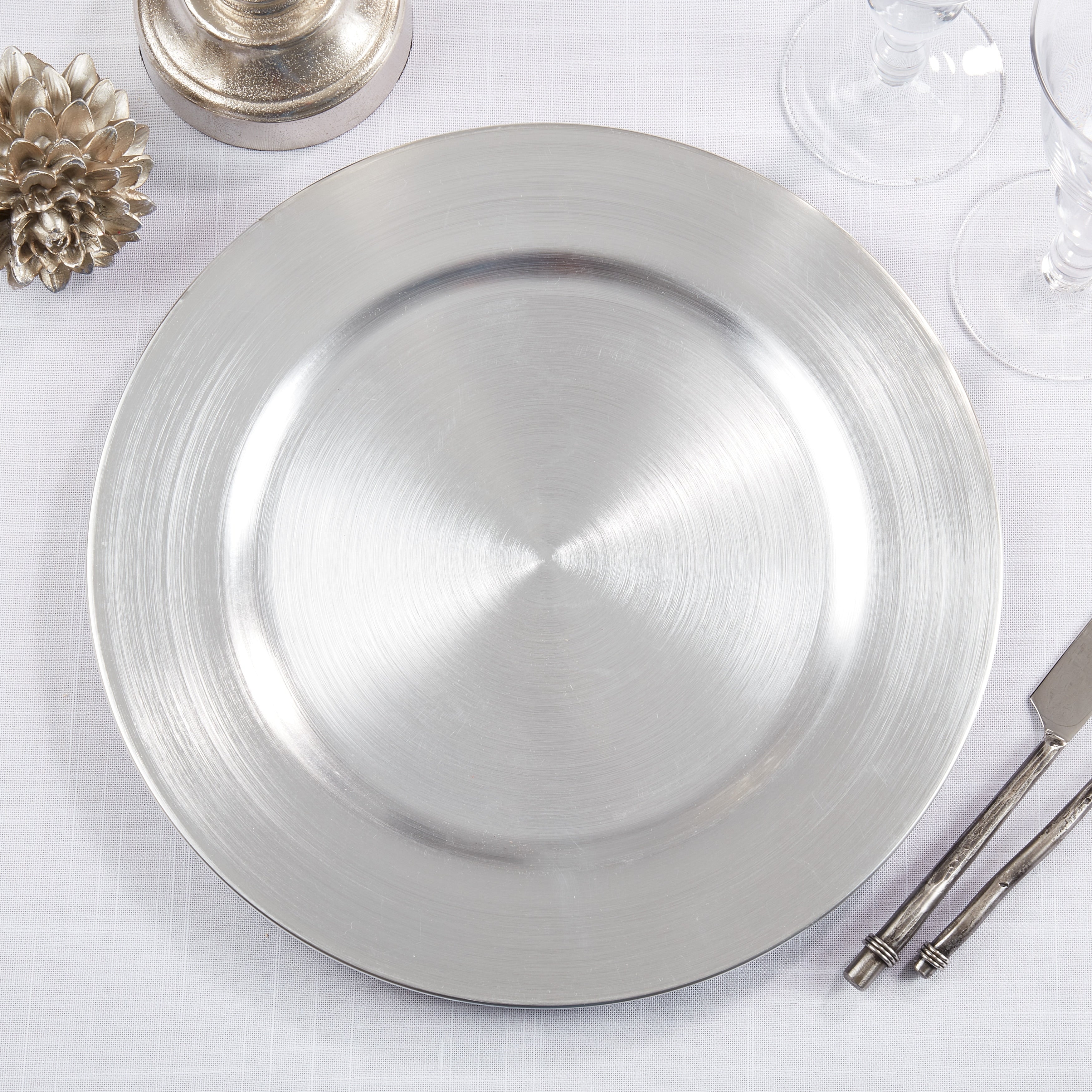 Charger Plates With Classic Design (Set of 4)
