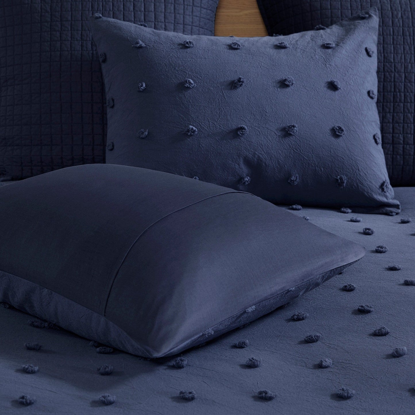 Intelligent Design Maize Cotton Jacquard Duvet Cover Set with Euro Shams and Throw Pillows