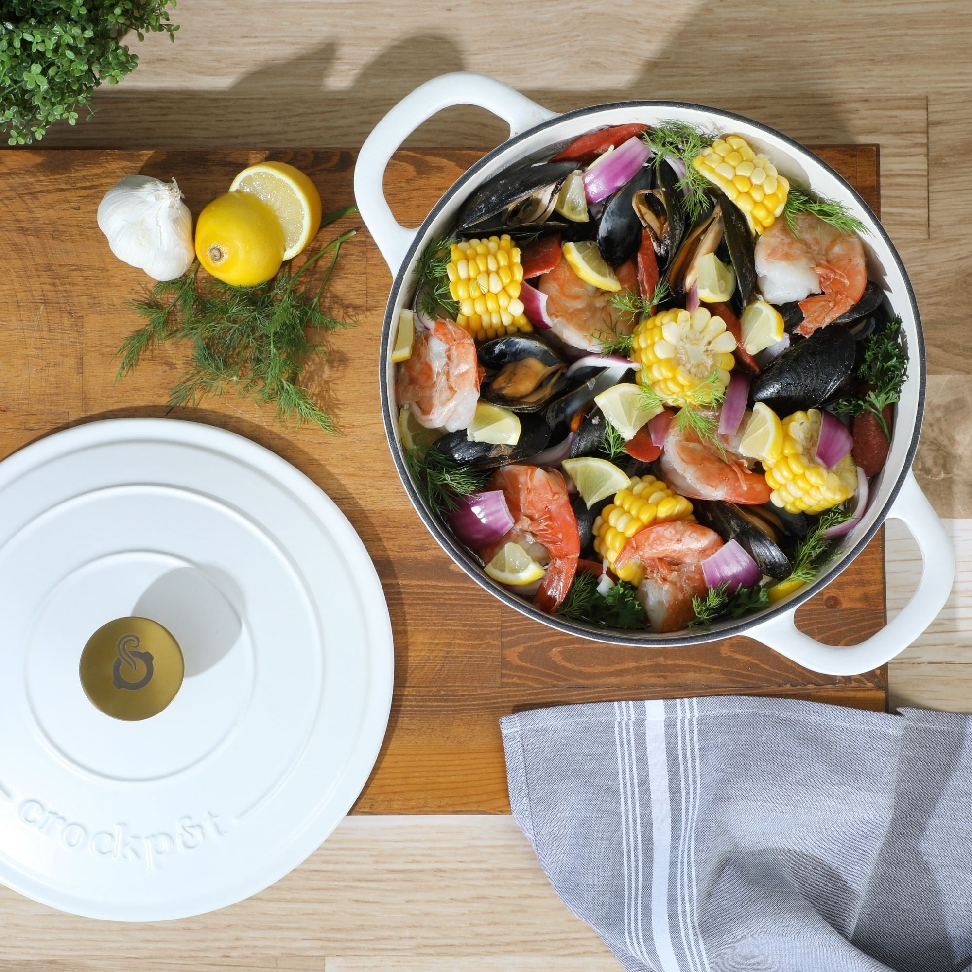 Crock Pot Artisan 6-Quart Round Dutch Oven