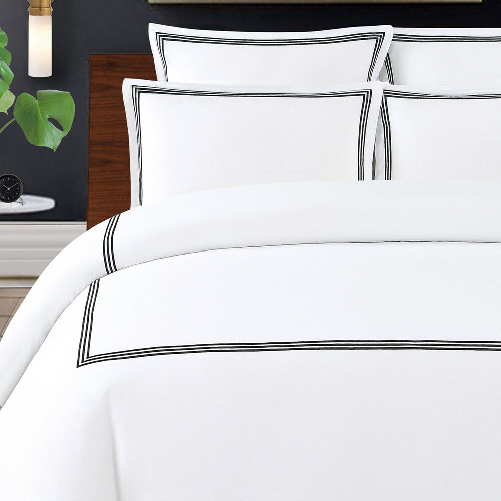 Echelon Home Three Line Hotel Collection 3-piece Duvet Cover Set
