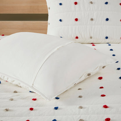 Intelligent Design Kids Ensley Pom Pom Cotton Jacquard Quilt Set with Throw Pillows