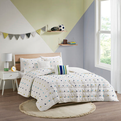 Intelligent Design Kids Ensley Pom Pom Cotton Jacquard Quilt Set with Throw Pillows