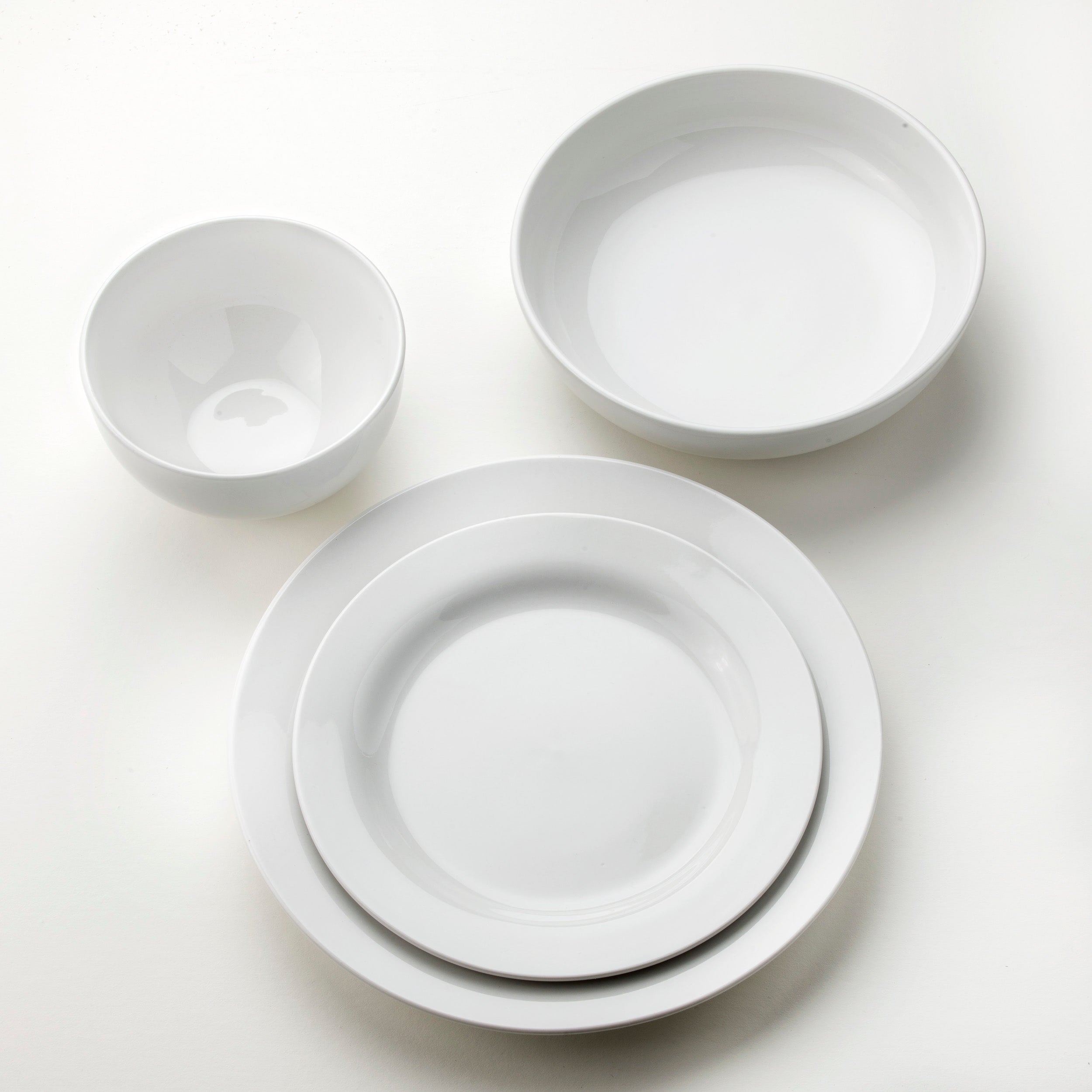 Euro Ceramica Mont Blanc 16 Piece Double Bowl Rim Shape Dinnerware Set