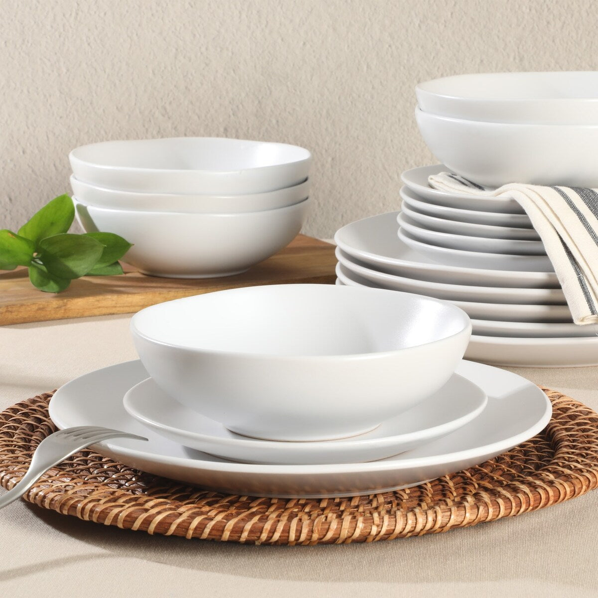 Gibson Home Bethel 18 Piece Plates and Bowls Ceramic Stoneware Organic Shape Dinnerware Set (Service for 6)