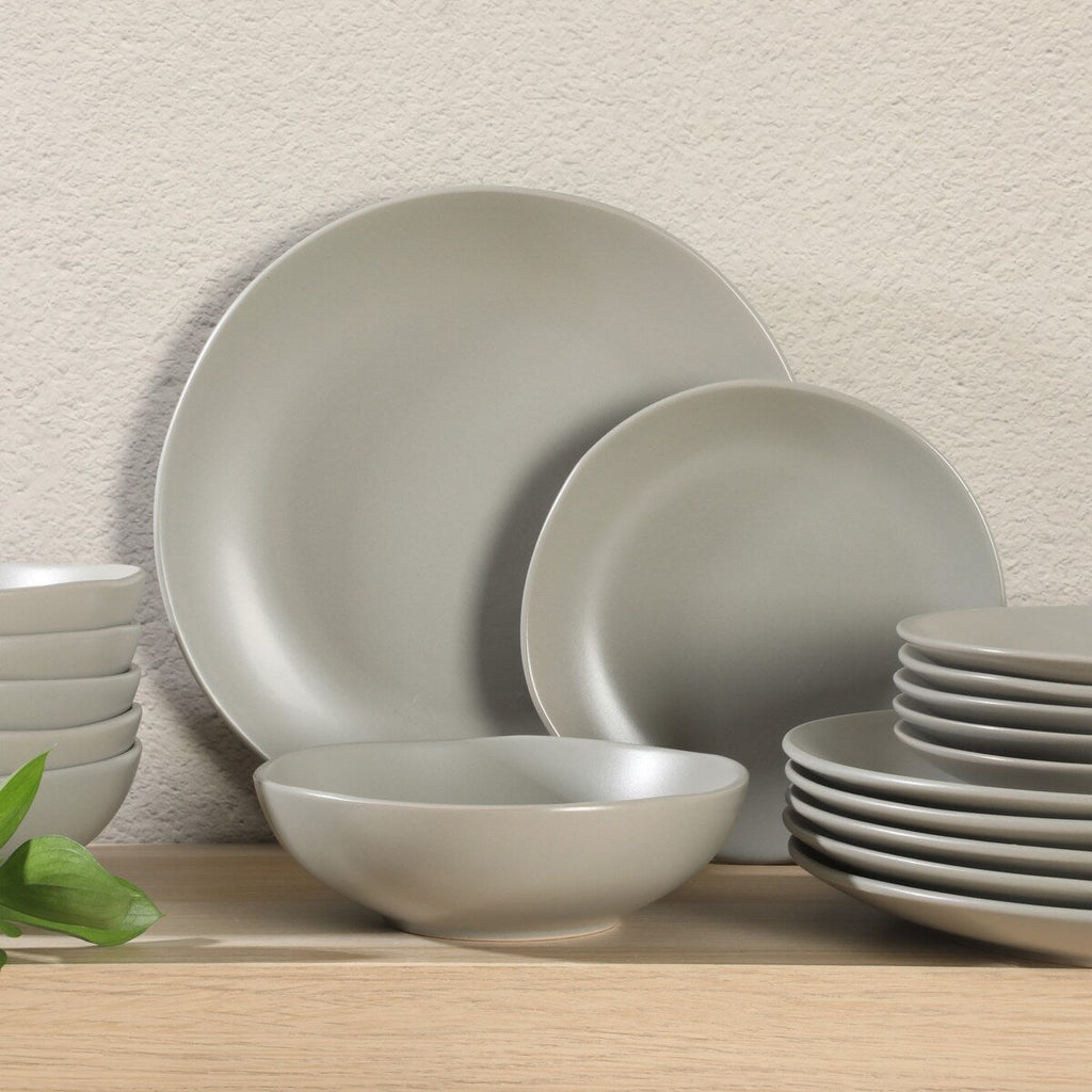 Gibson Home Bethel 18 Piece Plates and Bowls Ceramic Stoneware Organic Shape Dinnerware Set (Service for 6)