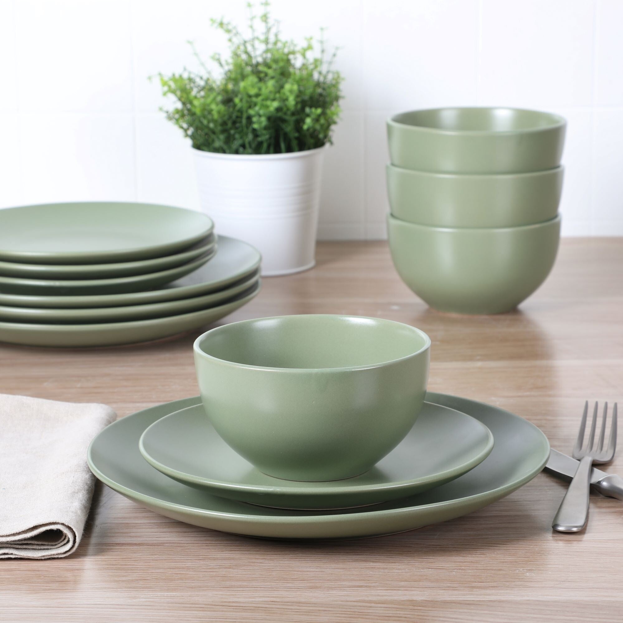 Gibson Home Queenslane 12 Piece Stoneware Matte Dinnerware Set