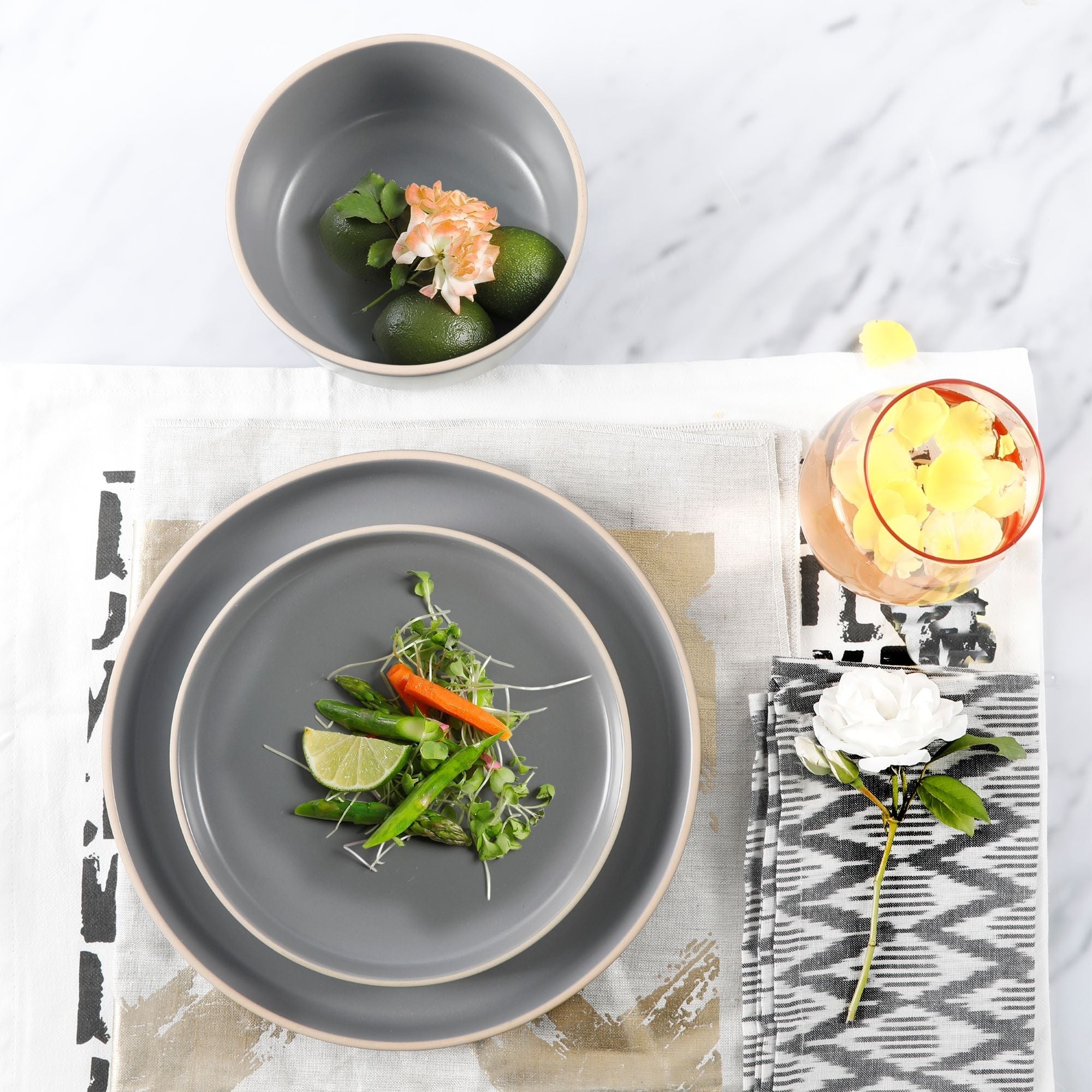 Gibson Home Zuma 18 Piece Dinnerware Set