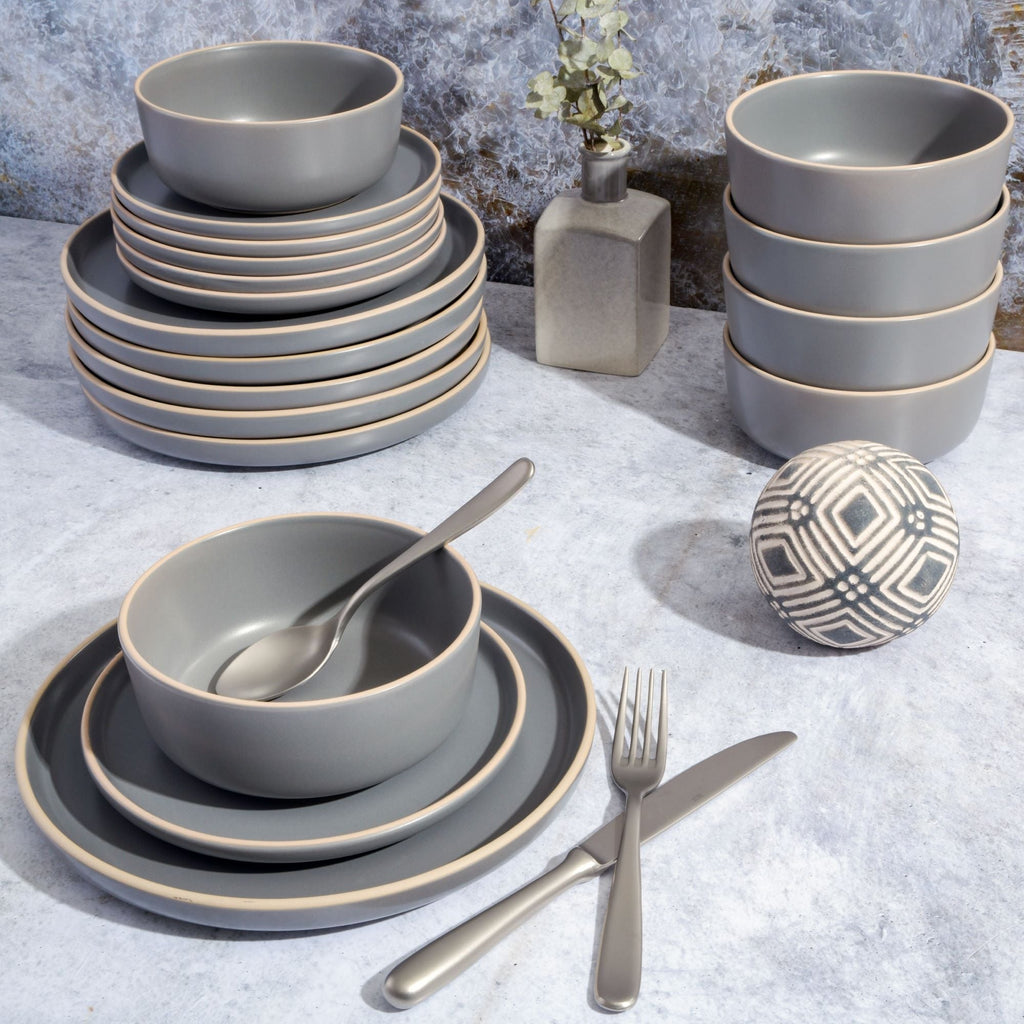 Gibson Home Zuma 18 Piece Dinnerware Set