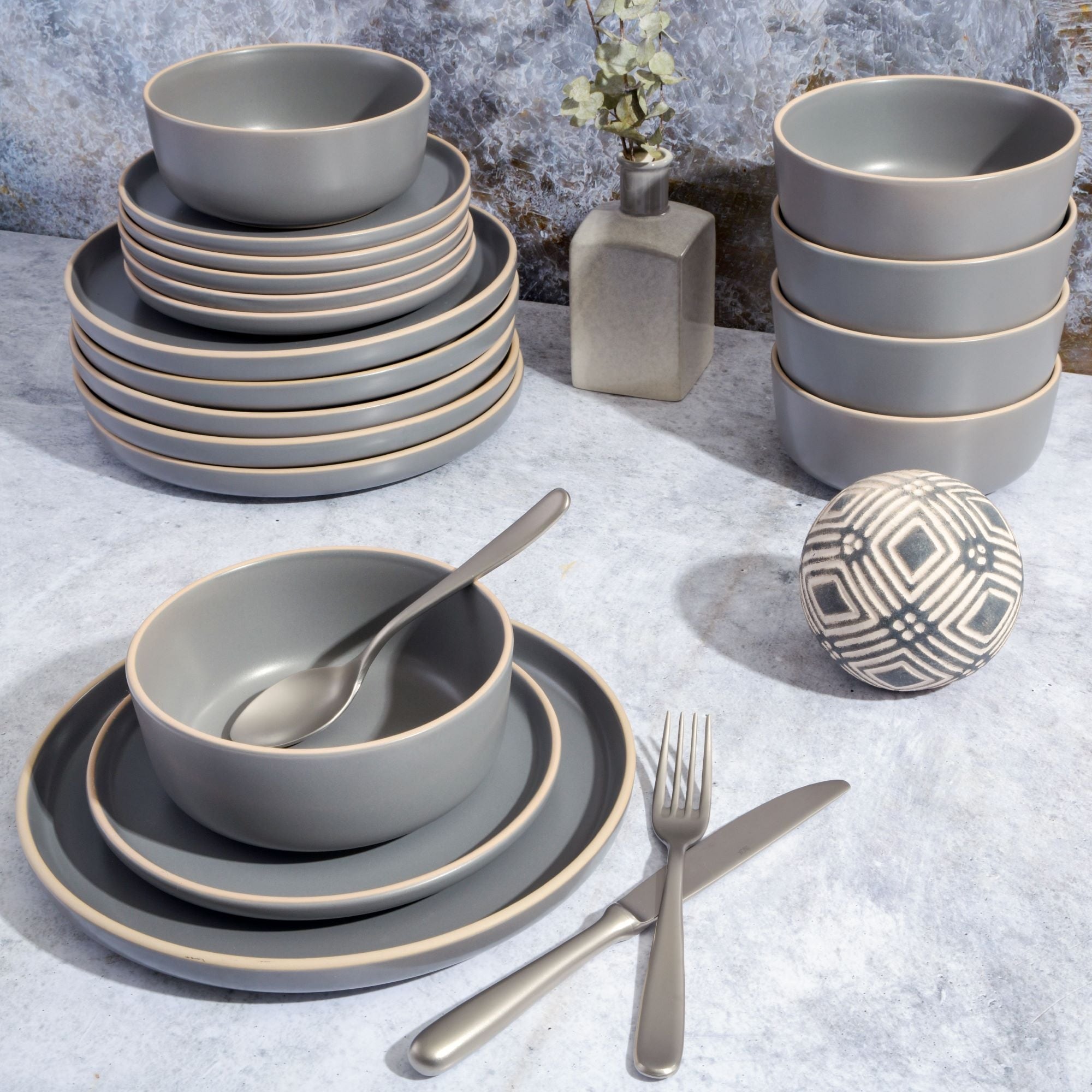 Gibson Home Zuma 18 Piece Dinnerware Set
