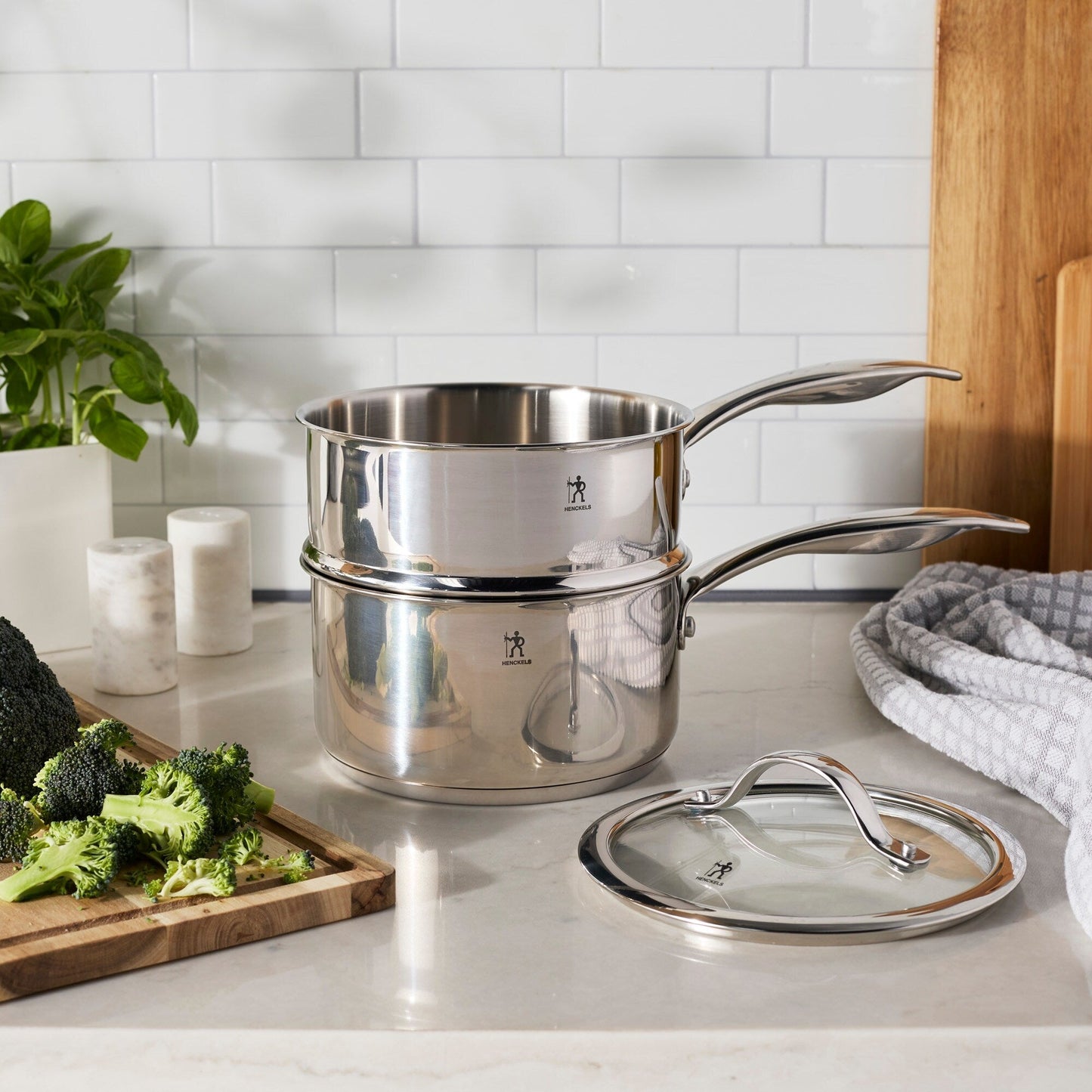 Henckels Aragon 2.5-qt Stainless Steel Saucepan with lid & steamer insert