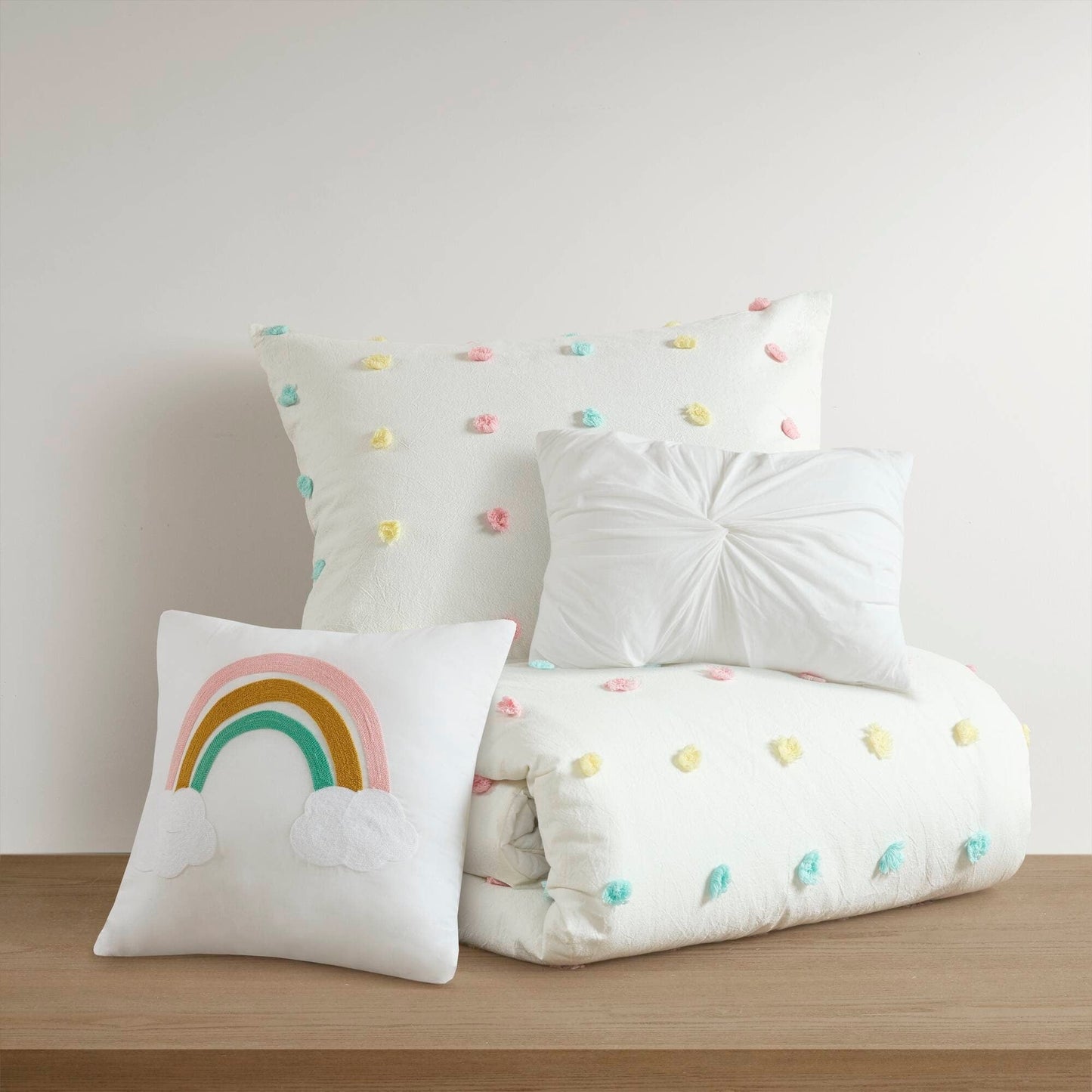 Intelligent Design Kids Ensley Pom Pom Cotton Jacquard Quilt Set with Throw Pillows
