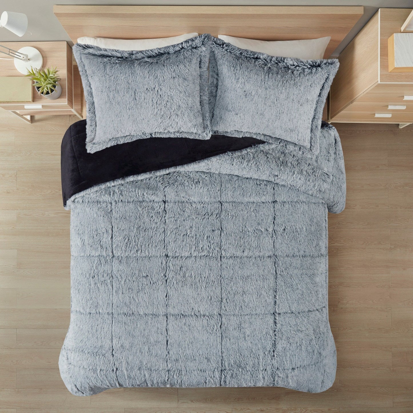Intelligent Design Leena Shaggy Long Fur Comforter Mini Set