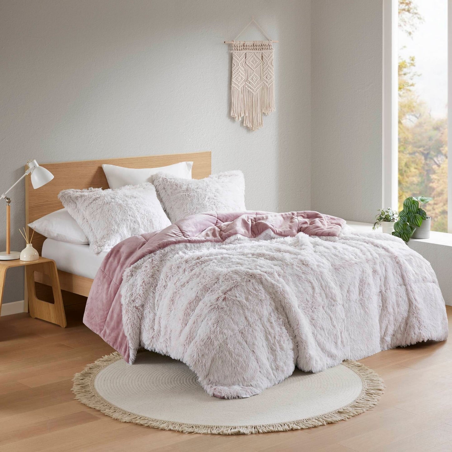 Intelligent Design Leena Shaggy Long Fur Comforter Mini Set