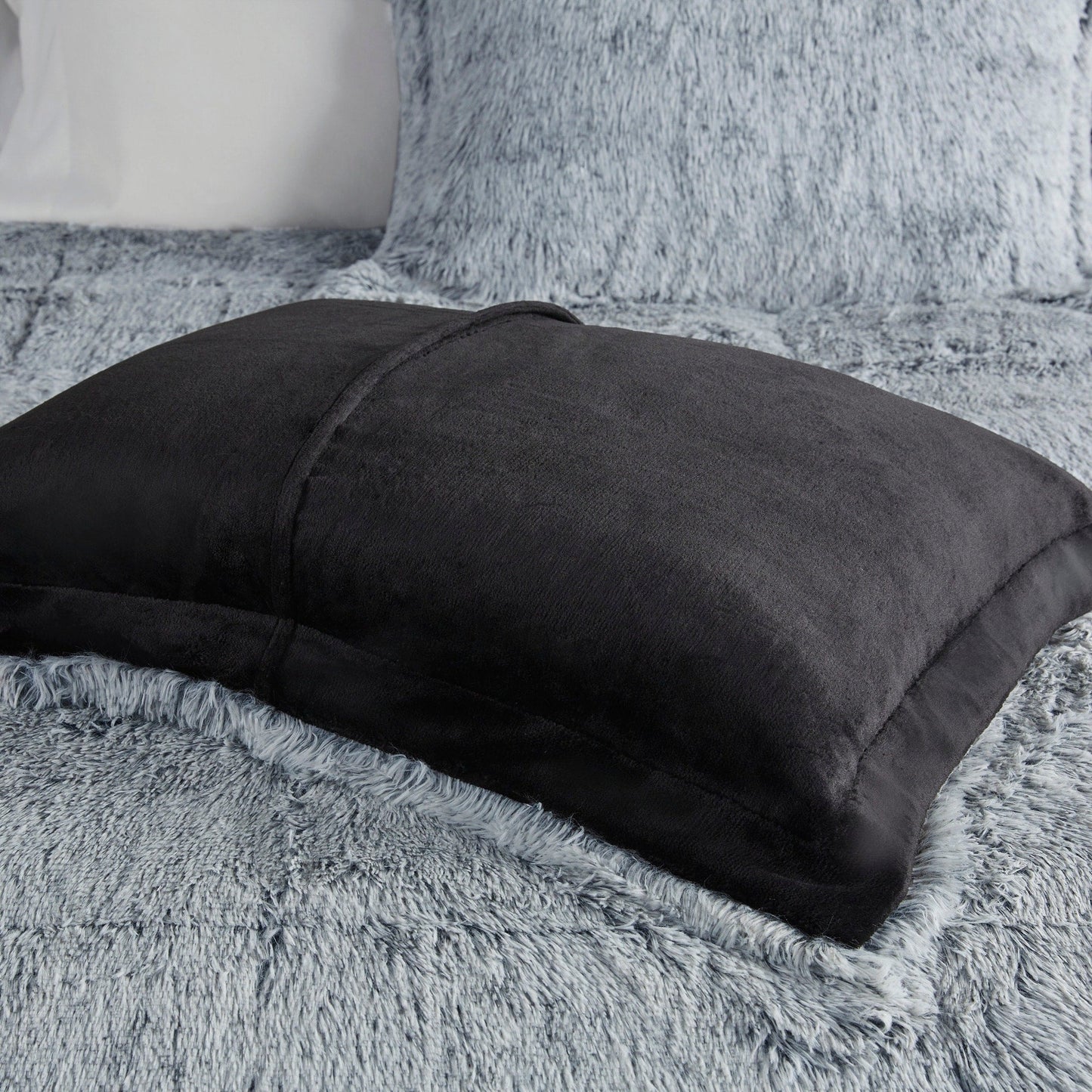 Intelligent Design Leena Shaggy Long Fur Comforter Mini Set