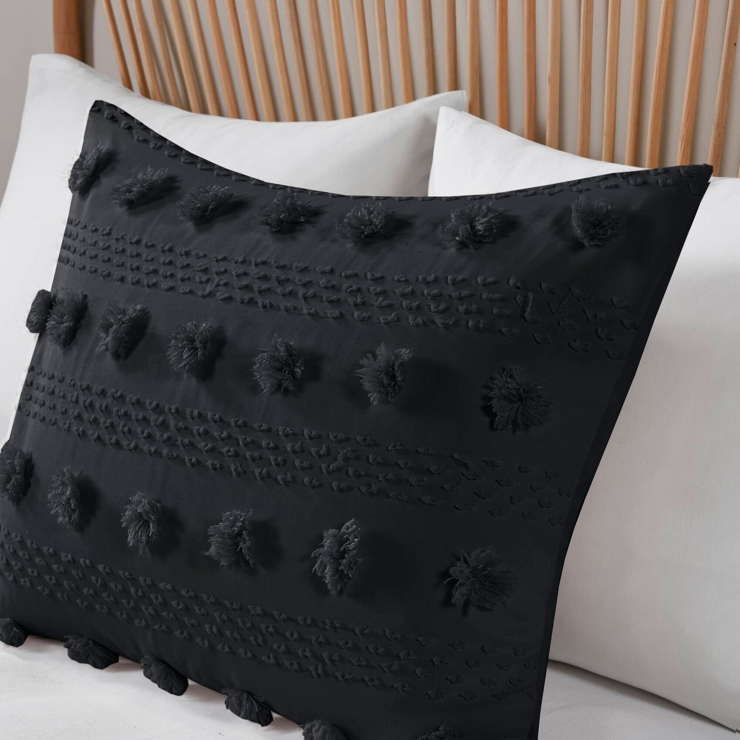 Intelligent Design Vera Clip Jacquard Comforter Set