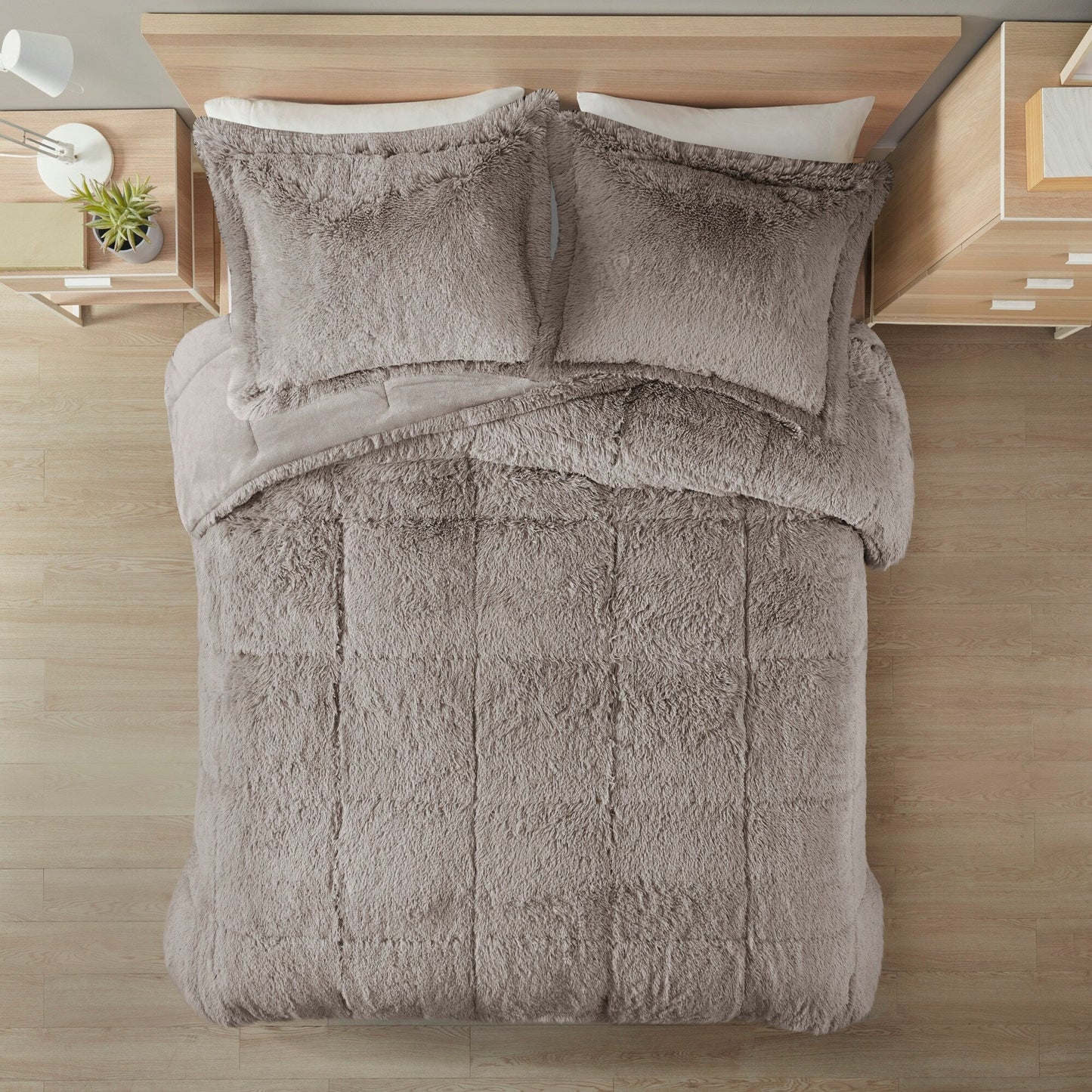 Intelligent Design Leena Shaggy Long Fur Comforter Mini Set