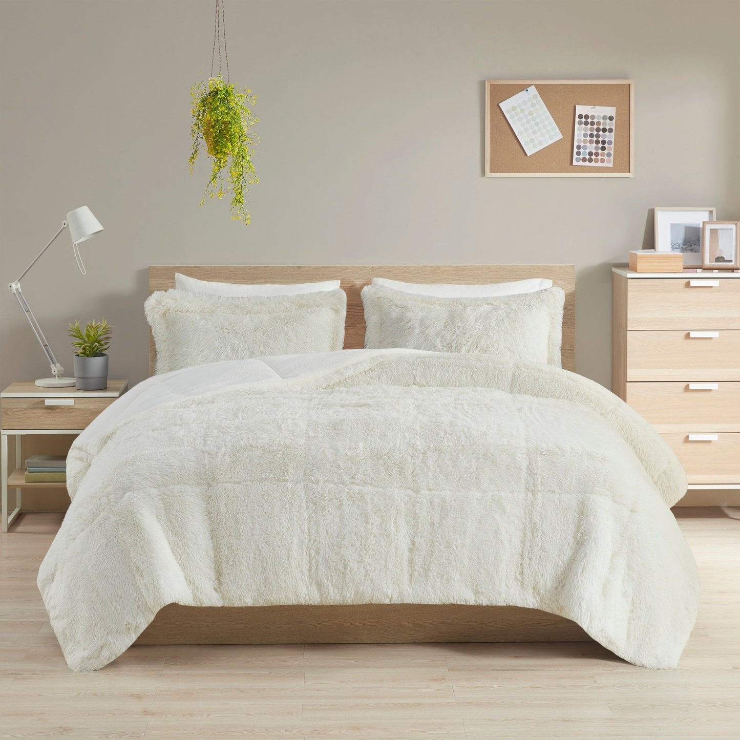 Intelligent Design Leena Shaggy Long Fur Comforter Mini Set