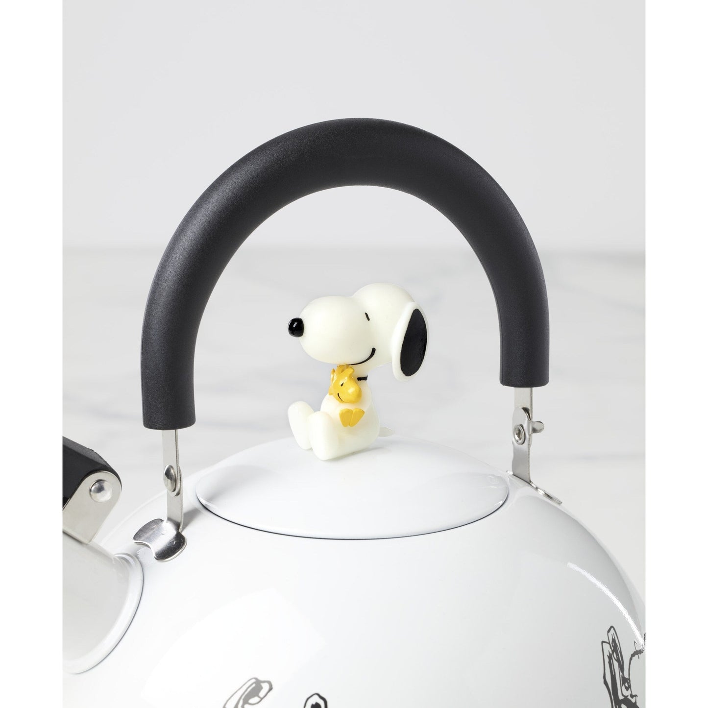 Lenox Chef Snoopy Tea Kettle - 84.5oz. 7.87 x 7.48 x 8.86