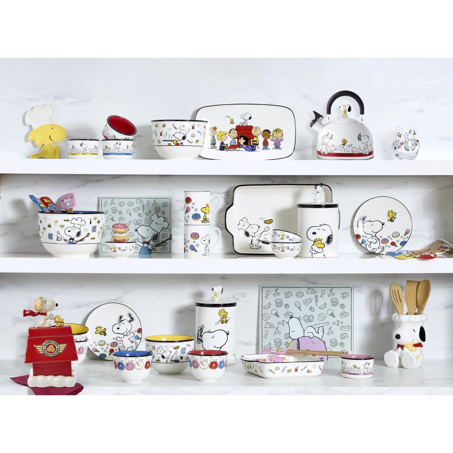 Lenox Chef Snoopy Tea Kettle - 84.5oz. 7.87 x 7.48 x 8.86