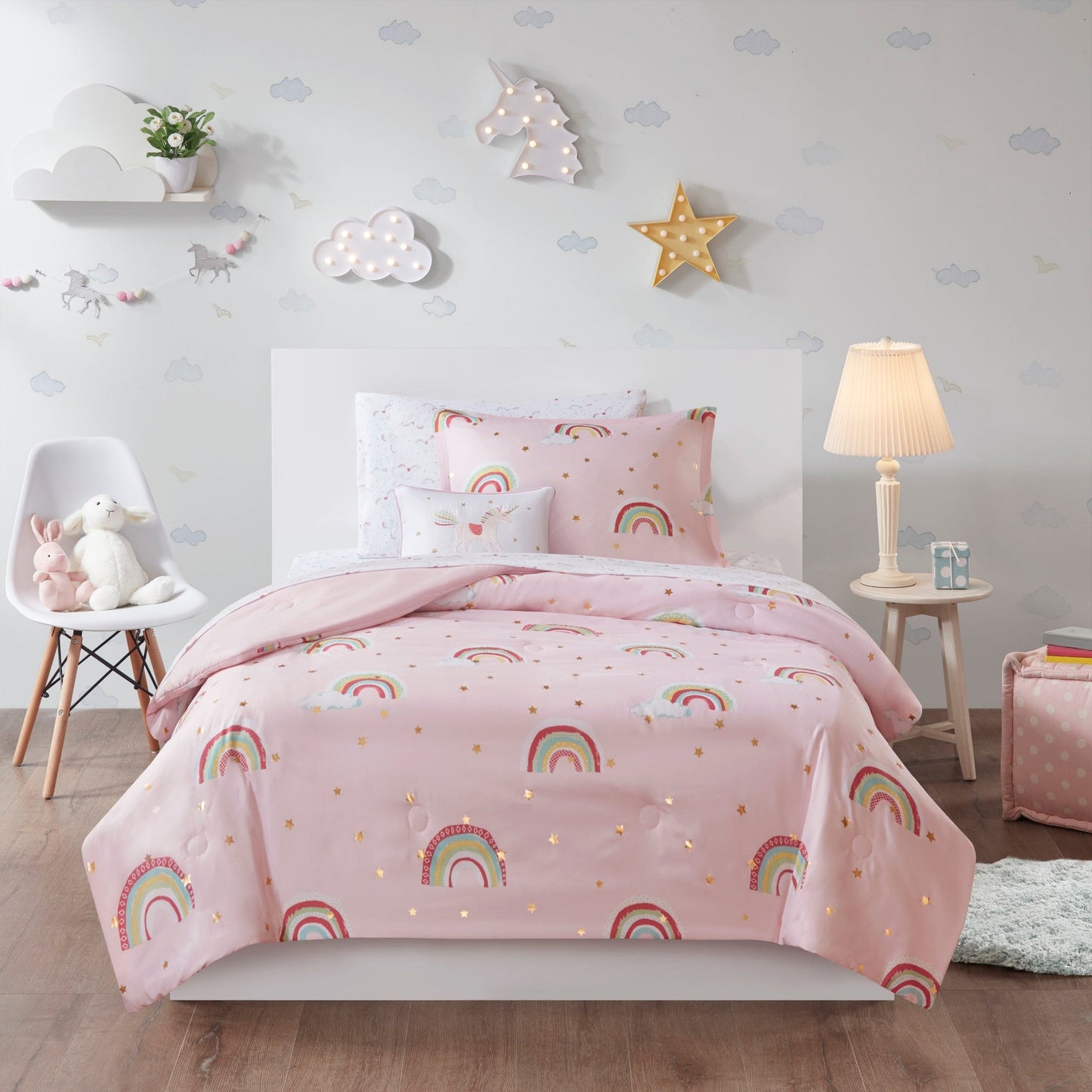 Intelligent Design Kids Mia Rainbow and Metallic Stars Comforter Set with Bed Sheets