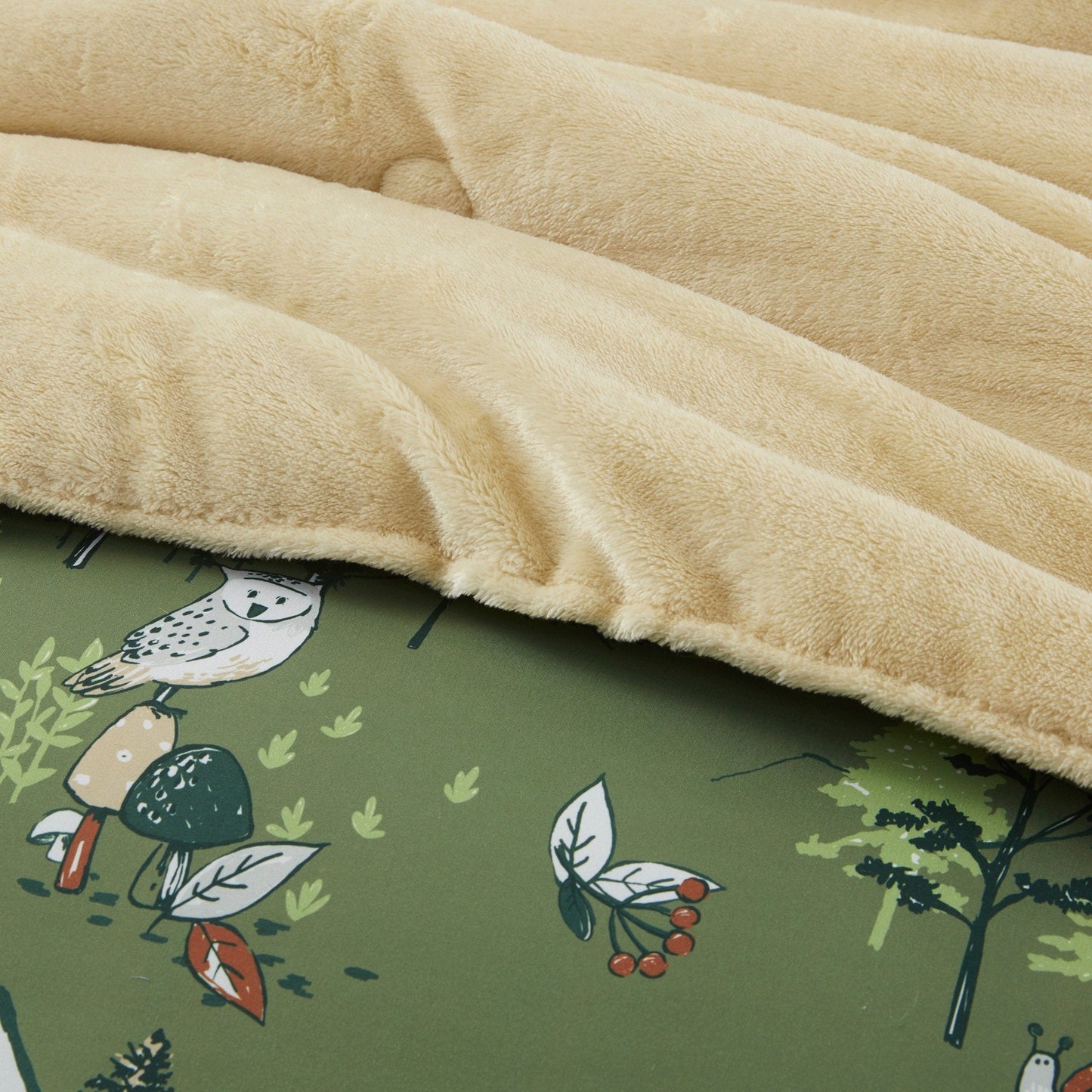 Intelligent Design Kids Theo Forest Animals Plush Reversible Comforter Set