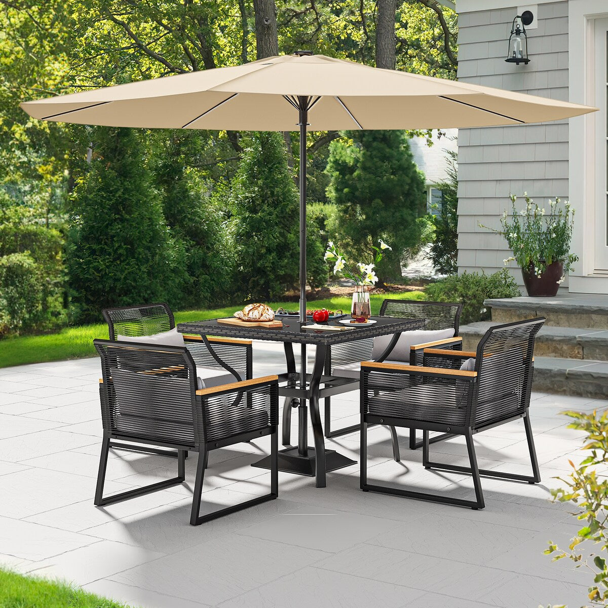 Moasis Wicker Dinner Table