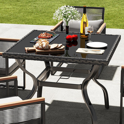 Moasis Wicker Dinner Table