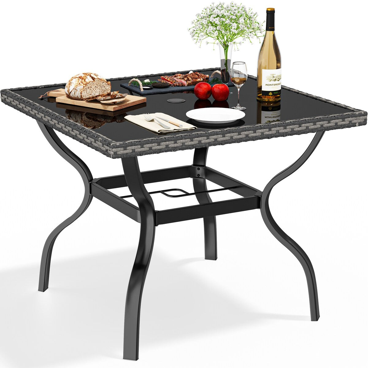Moasis Wicker Dinner Table