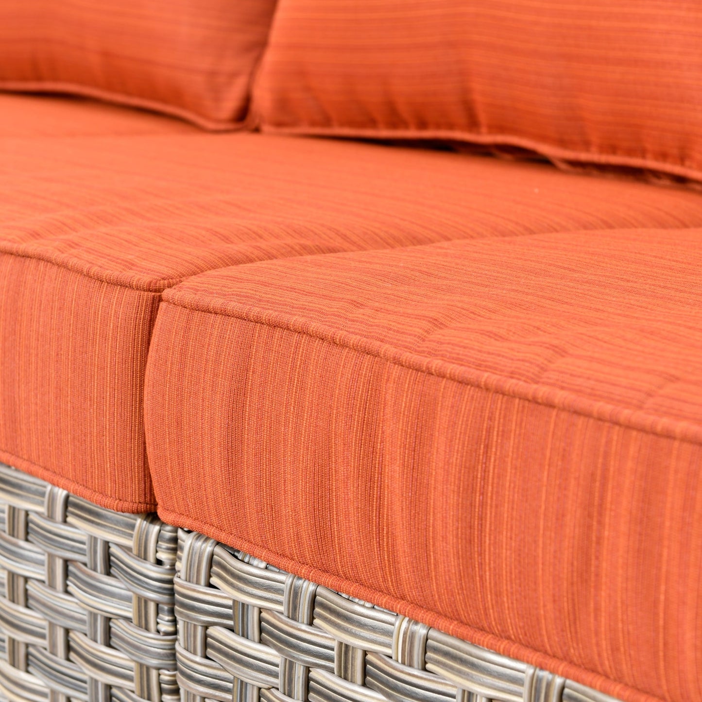 OVIOS 5-piece Patio Wicker Conversation Set With Fire Table