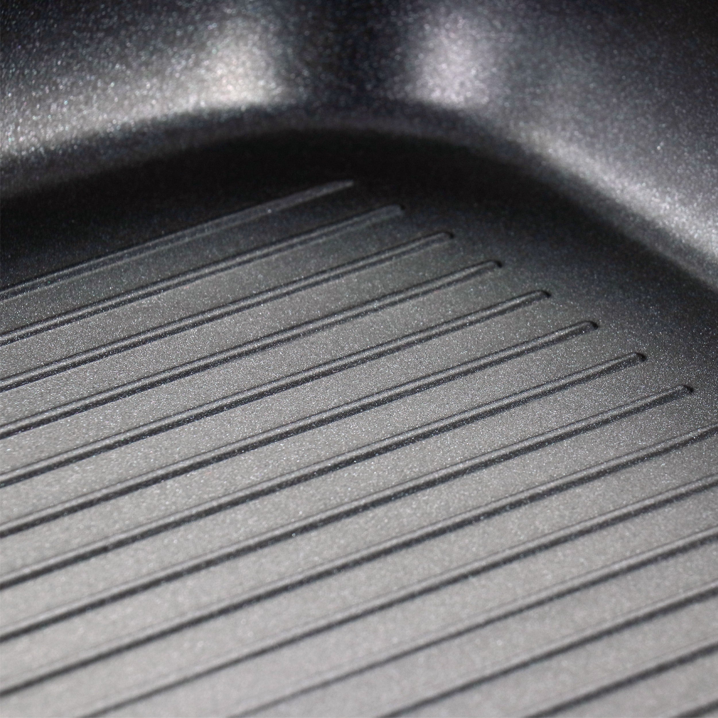 Oster Kingsway 11 Inch Aluminum Nonstick Square Grill Pan in Black