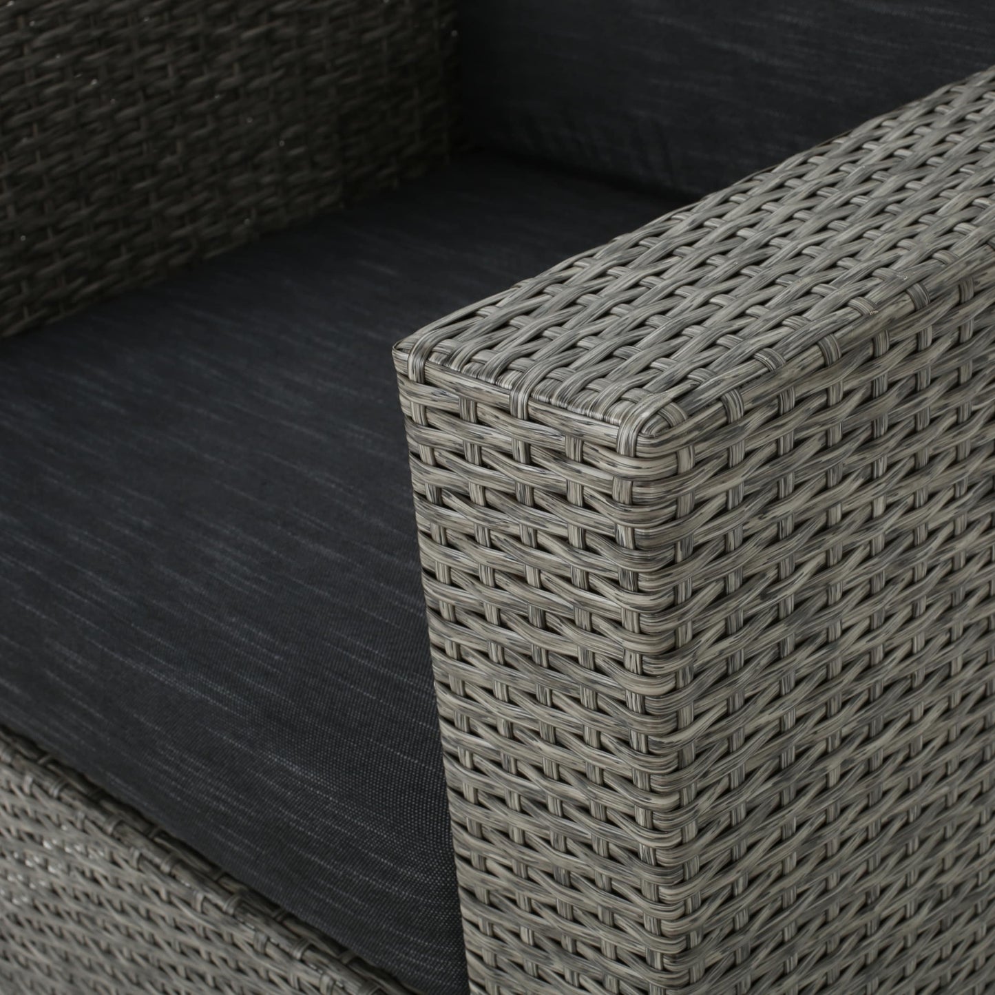 Puerta Outdoor Wicker Swivel Club Chair by Christopher Knight Home