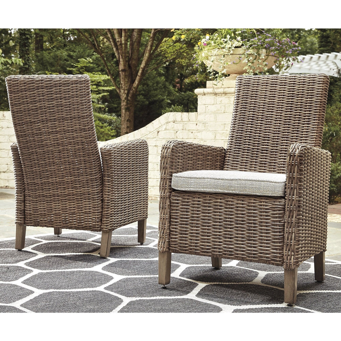 Signature Design by Ashley Beachcroft Brown/Beige 6-Piece Outdoor Seating Package