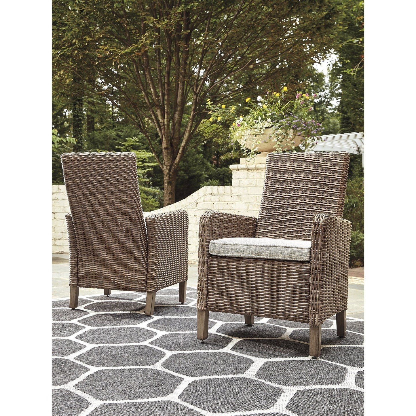 Signature Design by Ashley Beachcroft Brown/Beige 6-Piece Outdoor Seating Package
