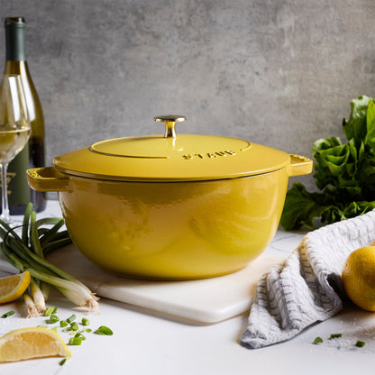 Staub Cast Iron Essential French Oven, Dutch Oven, 5-quart, serves 5-6, Made in France - 5-qt