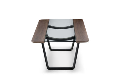 Table à manger en noyer