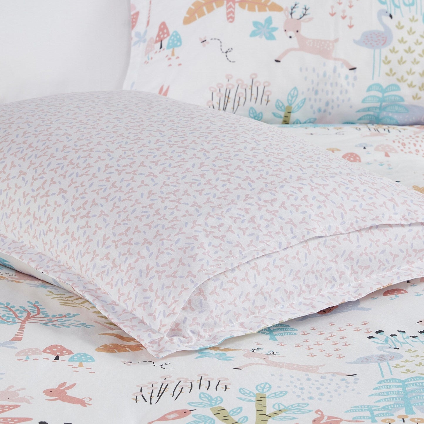 Intelligent Design Kids Kinsley Blush Woodland Animals Cotton Reversible Comforter Set