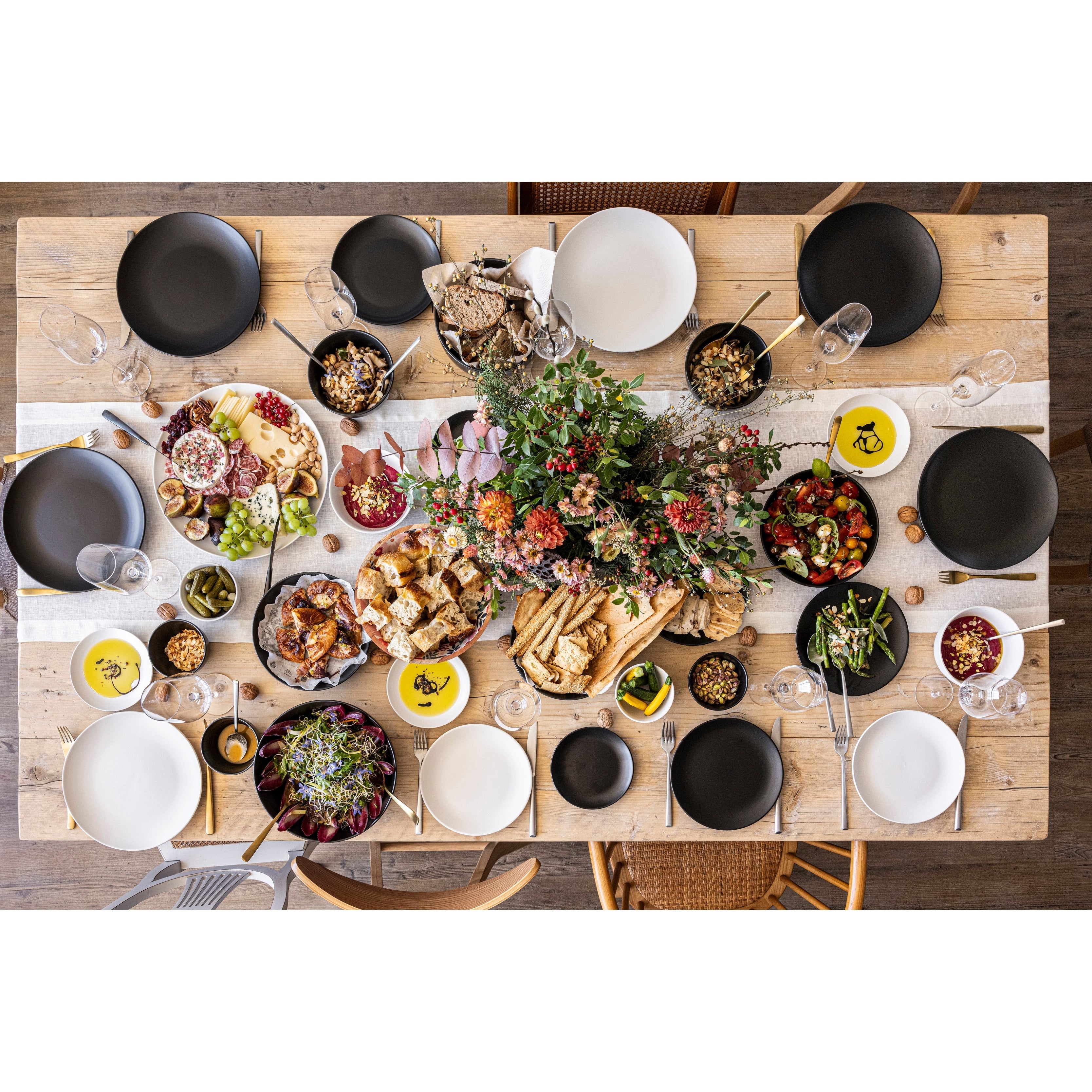 over&back Coupe Semi-Matte Stoneware Appetizer Plates, Set of 4